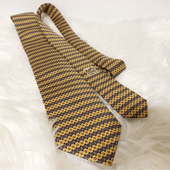 Authentic Hermes 100% Silk Tie Necktie For Men - Picture 2 of 6